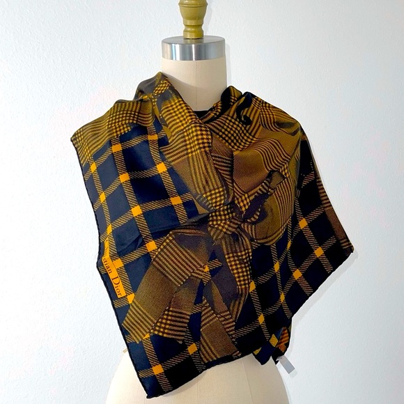 Christian Dior Vintage Silk Scarf in retro print - Picture 9 of 16